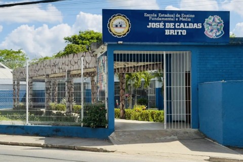 Escola estadual de Linhares instala câmeras em banheiros e gera polêmica
