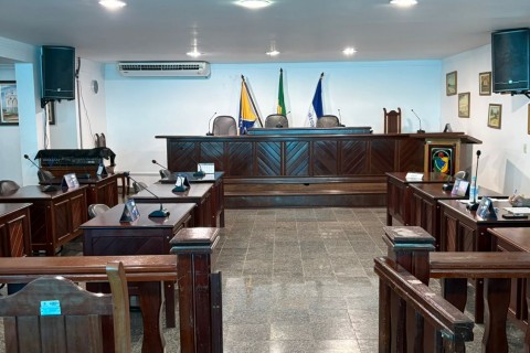 ERIMAR LESQUEVES TEM PEDIDO DE AFASTAMENTO FEITO NA CÂMARA DE VEREADORES DE MARATAÍZES