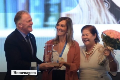 Dra. Tatiana Sampaio recebeu a maior homenagem no palácio do governo