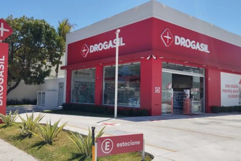 Drogasil adota escala 5x2 em todas as lojas da rede no ES