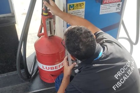 Fiscalização do Procon autua posto de gasolina por irregularidade em cidade do sul do estado
