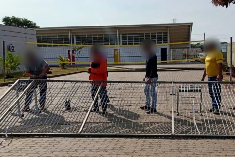 ESTUDANTE DE 10 ANOS FICA FERIDO APÓS QUEDA DE PORTÃO EM ESCOLA MUNICIPAL DE ITAPEMIRIM