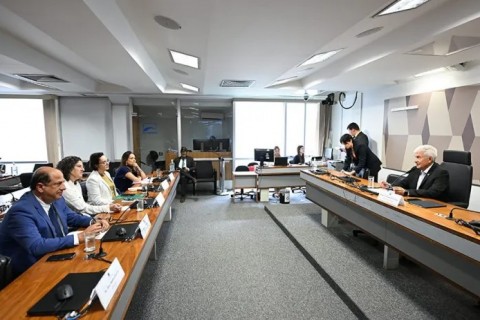 NA CALADA DA NOITE: Câmara de Vereadores aprova reajuste automático de diárias que chegam a quase R$ 1.300 por dia