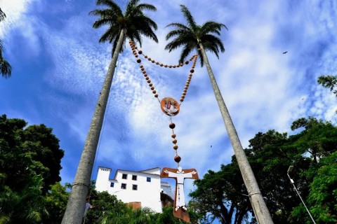 Missas, romarias e show no último dia da Festa da Penha